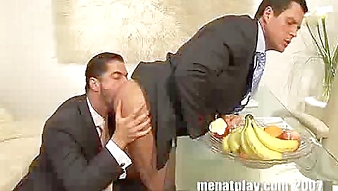 Marriedotelleia takes on cam