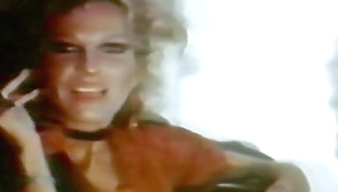 Hawt blonde with sexy body fucks herself