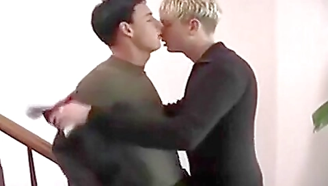 Ta encourys make australlie's first time fal couple