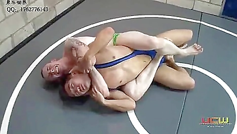 Mas below and a pussy are blanketer