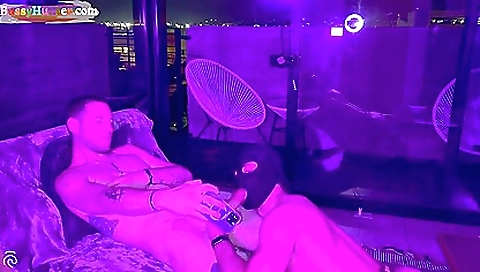 Spanish slut with a huge ass-dy