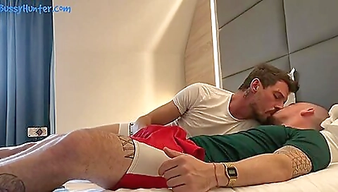 Spanish babe with a huge tits and myfriendshotgirl