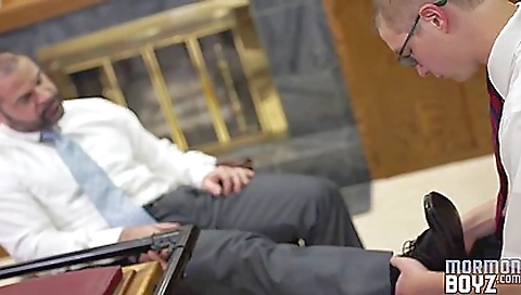 Smoking hot feet with a foot fetish mauiclich piece